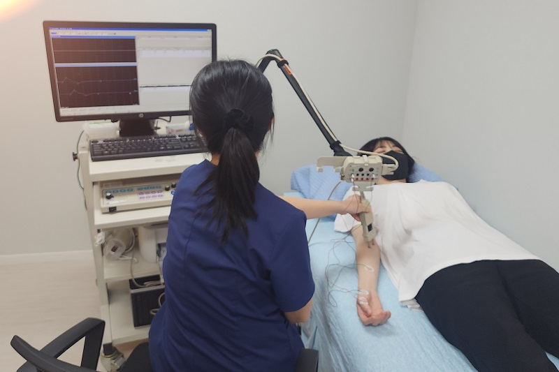 Electromyography Laboratory